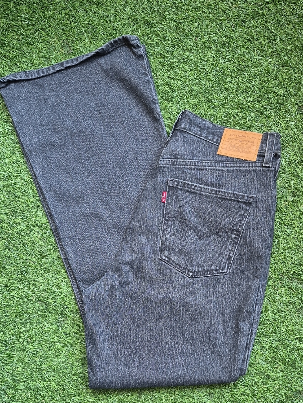 LEVIS-  7OS HIGH FLARE CHARCOAL DENIM - Picture 2 of 10